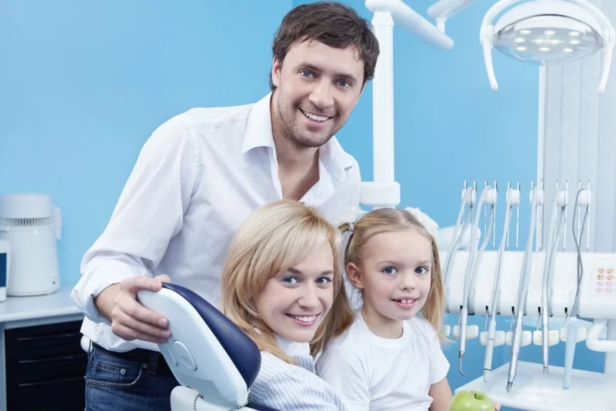 6 Benefits Of Choosing A Family Dentist Who Offers Cosmetic Services